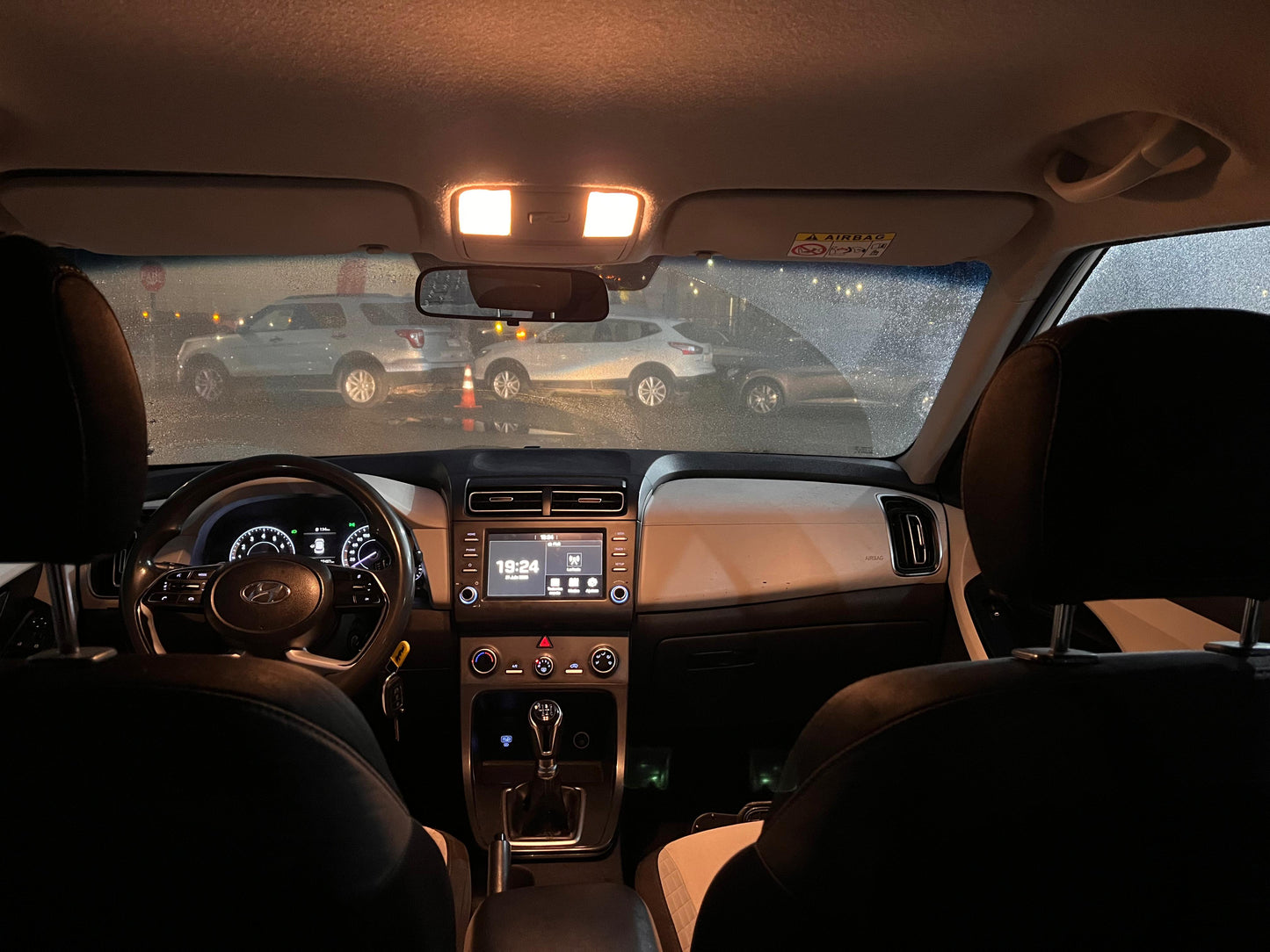 HYUNDAI CRETA 1.5 SU2I MT PLUS 2021
