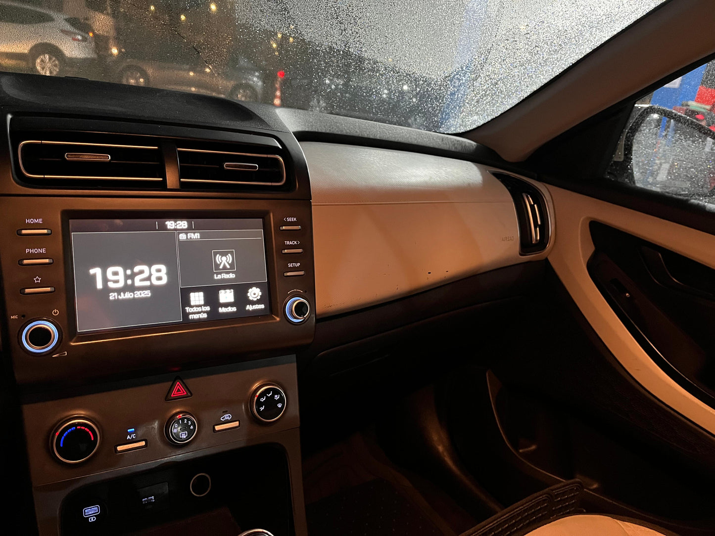 HYUNDAI CRETA 1.5 SU2I MT PLUS 2021