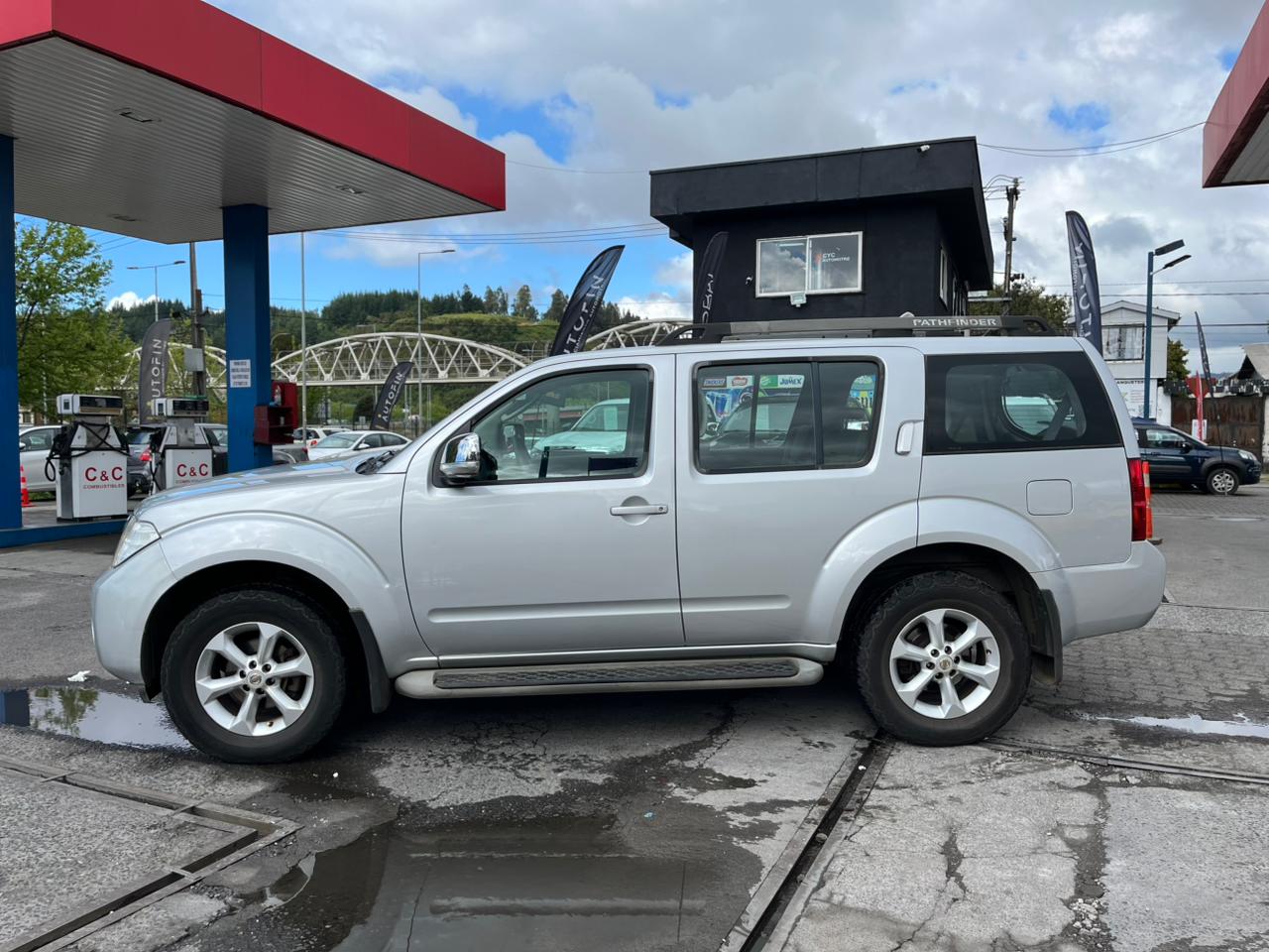 NISSAN PATHFINDER SE 4WD 2.5 AUT 2013 DIESEL