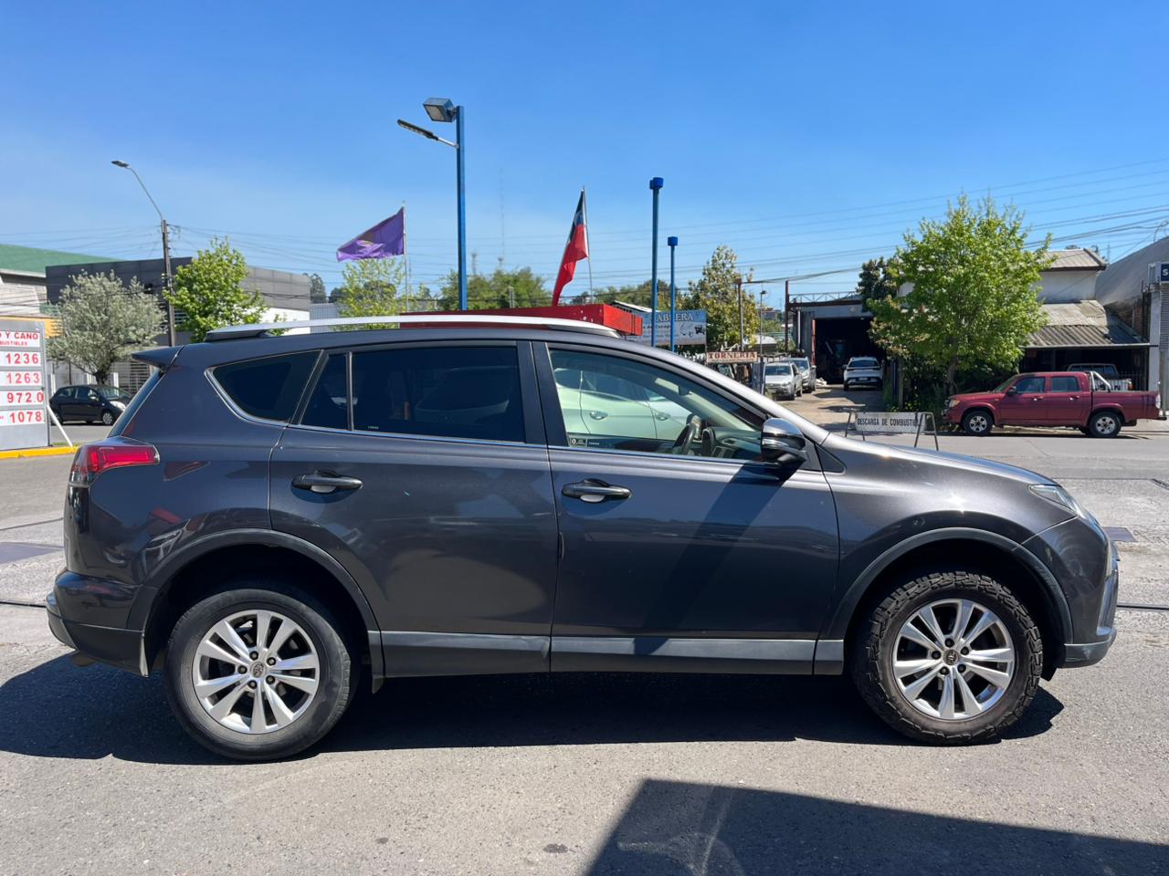 TOYOTA RAV 4 2.0 LUJO MT 2018