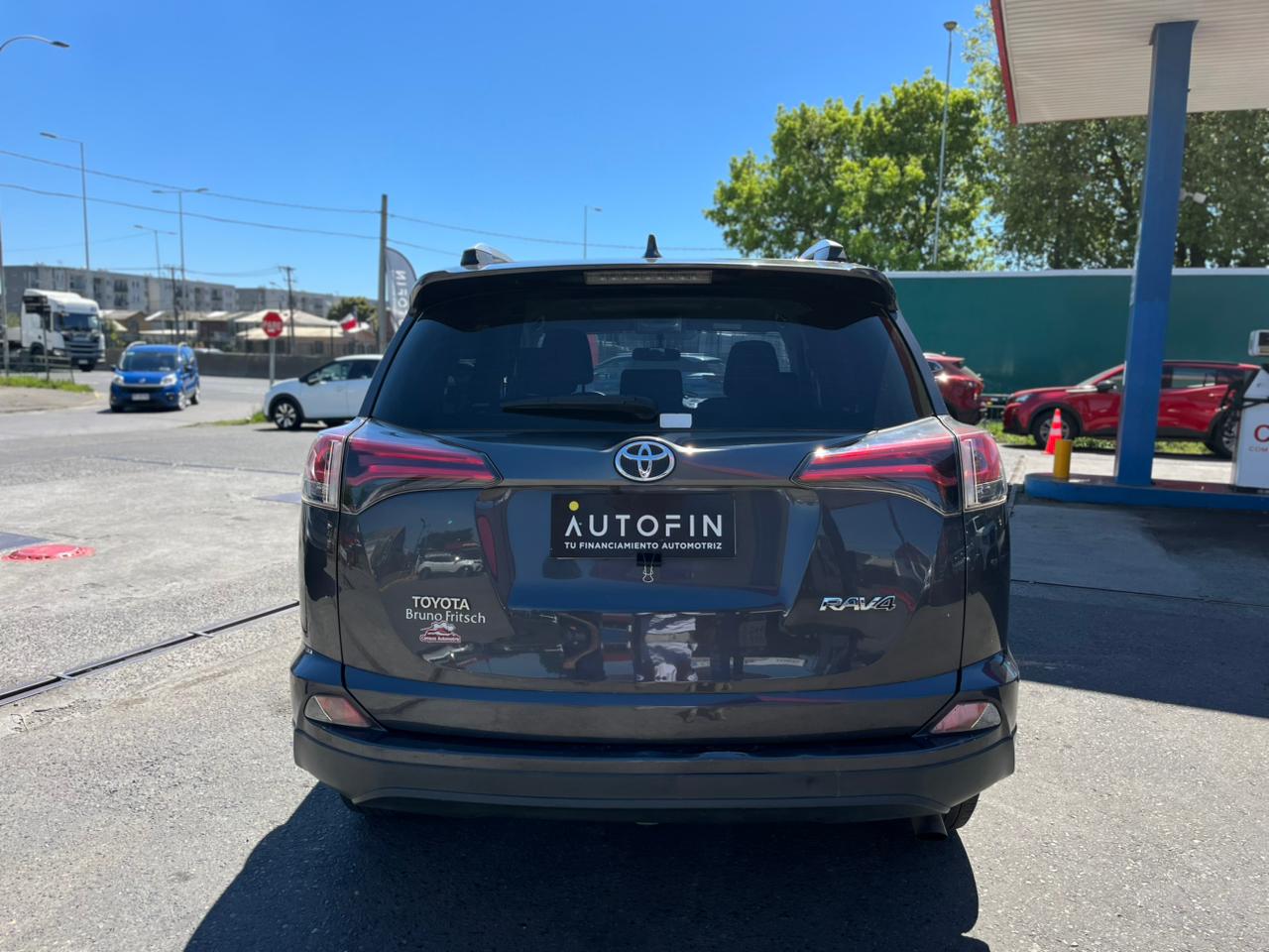 TOYOTA RAV 4 2.0 LUJO MT 2018