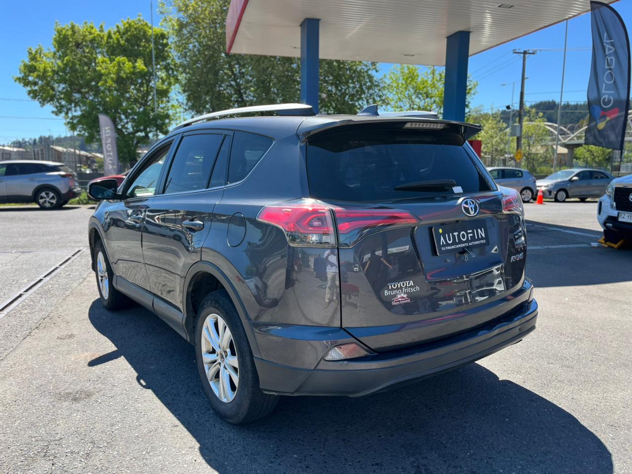 TOYOTA RAV 4 2.0 LUJO MT 2018
