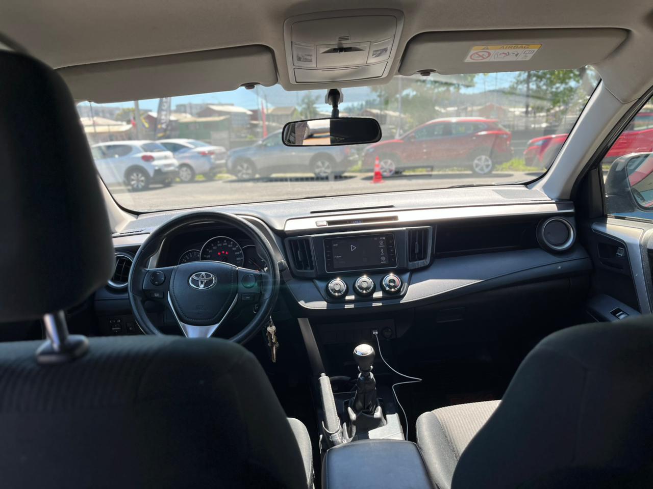 TOYOTA RAV 4 2.0 LUJO MT 2018
