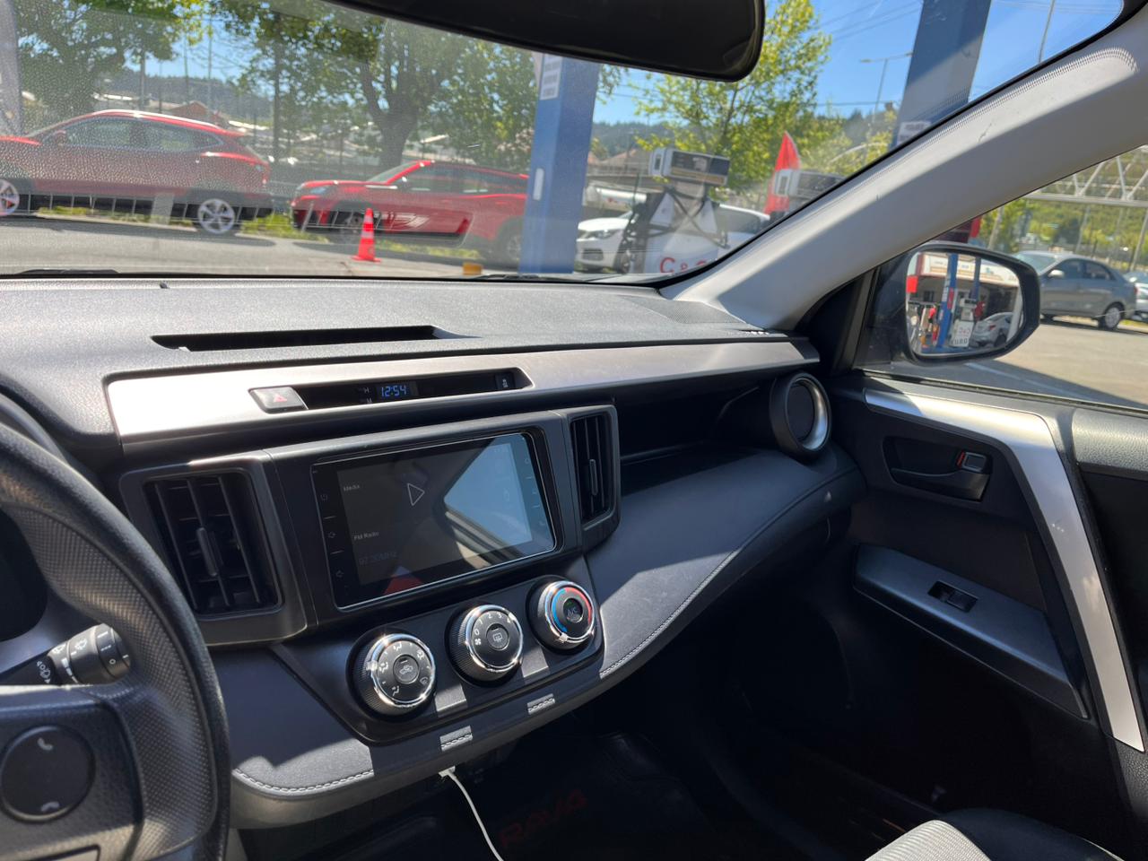 TOYOTA RAV 4 2.0 LUJO MT 2018