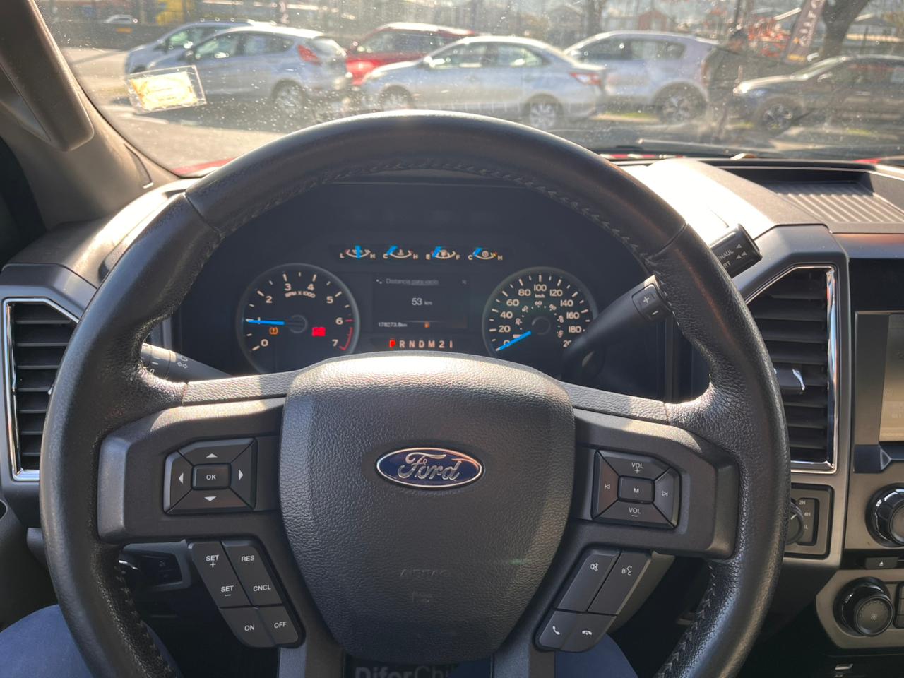 FORD F150 XLT V8 DOBLE CABINA 2017