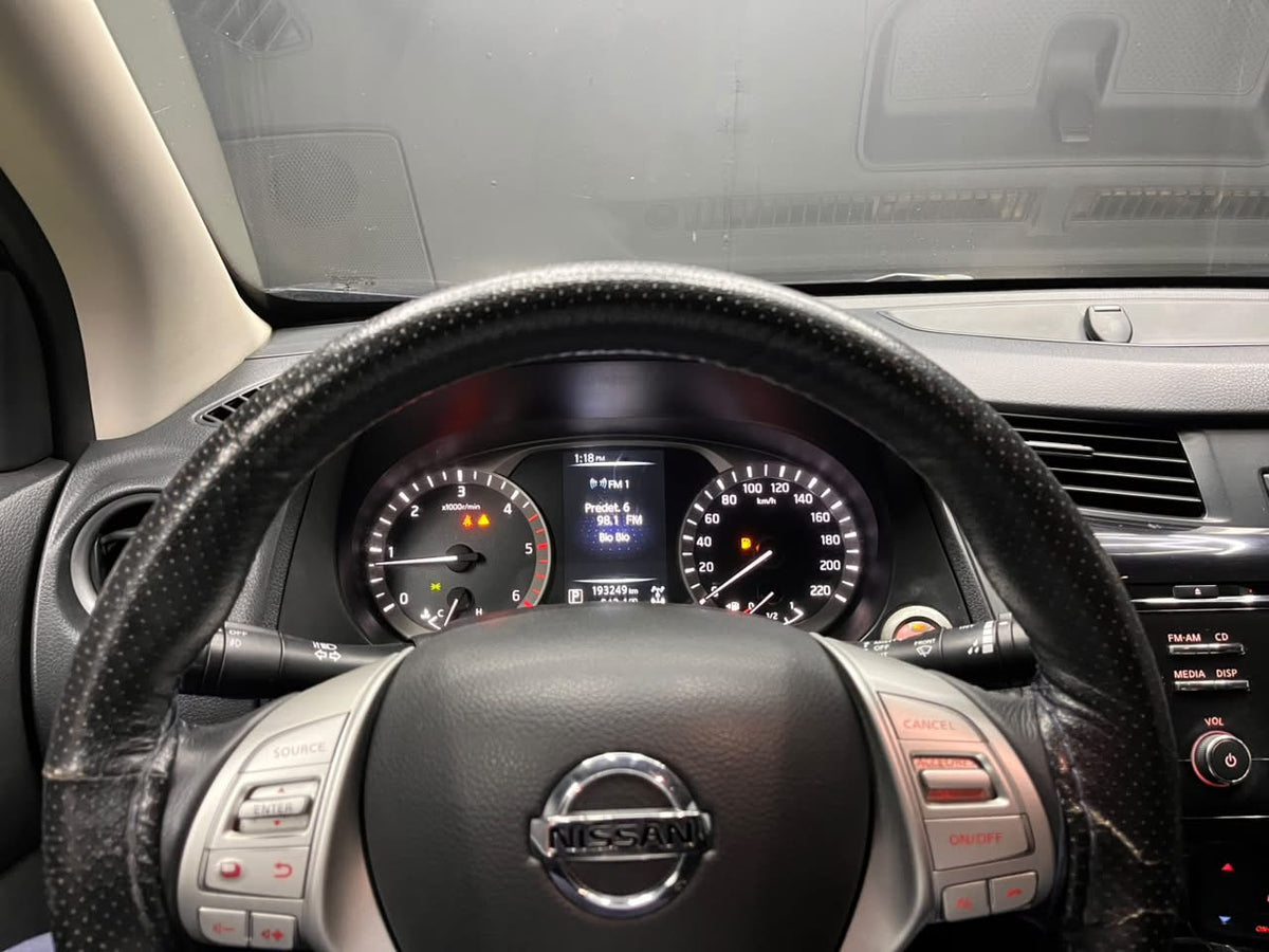 NISSAN NP300 NAVARA 2.3 LE 4X4 MT DIESEL 2019