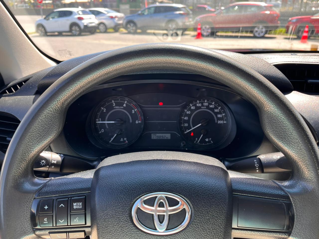 TOYOTA HILUX DX 2.4 2WD 2018
