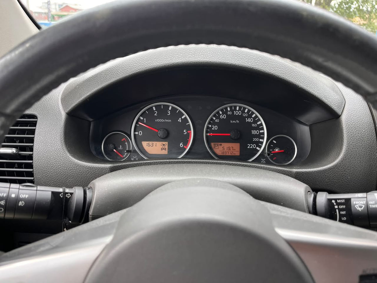 NISSAN NAVARA 2.5 LE 4X4 AT DIESEL 2015