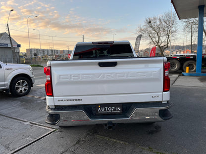 CHEVROLET SILVERADO LTZ 5.3 AT 4x4