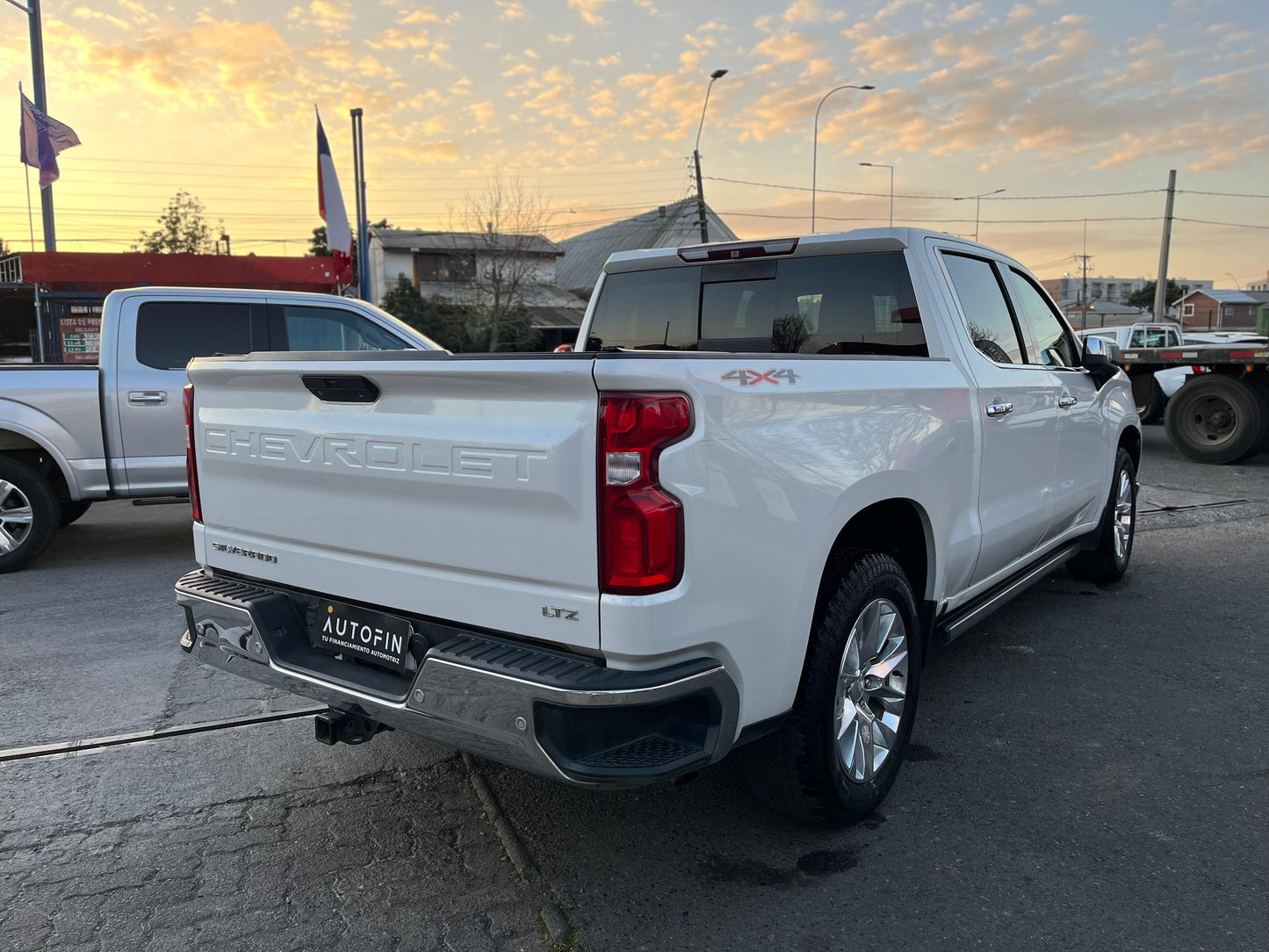 CHEVROLET SILVERADO LTZ 5.3 AT 4x4