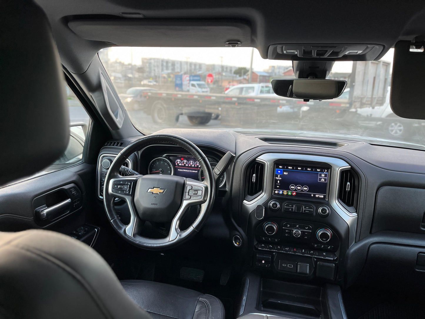 CHEVROLET SILVERADO LTZ 5.3 AT 4x4