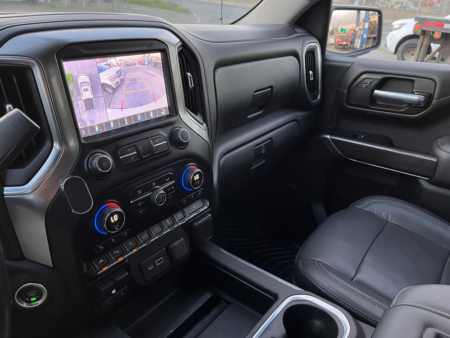CHEVROLET SILVERADO LTZ 5.3 AT 4x4