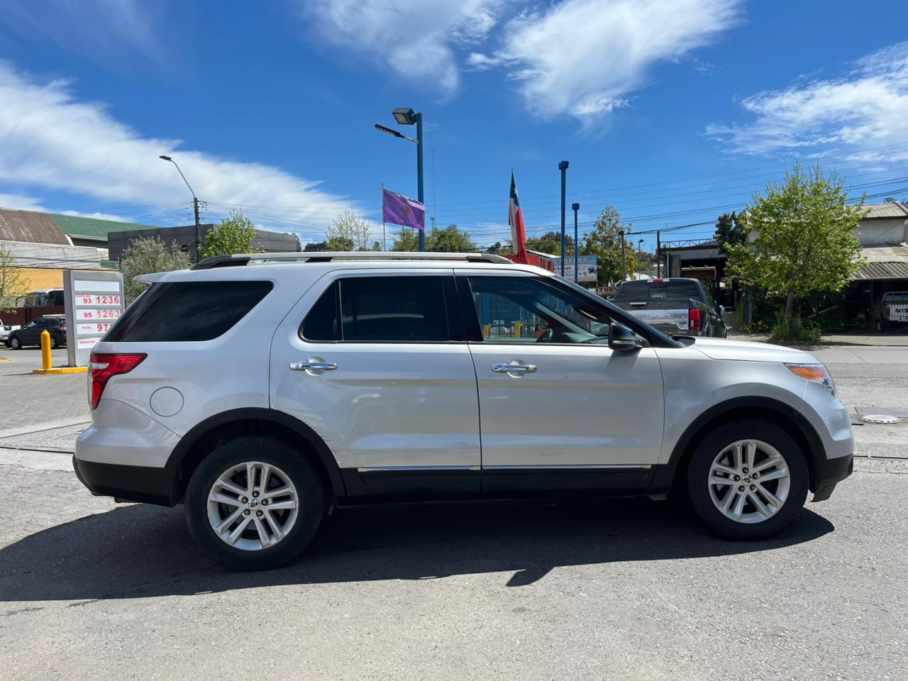 FORD EXPLORER 3.5 XLT AT 2011