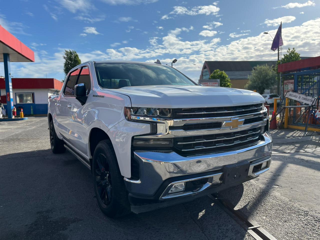 CHEVROLET SILVERADO LTZ 5.3 AT 4x4