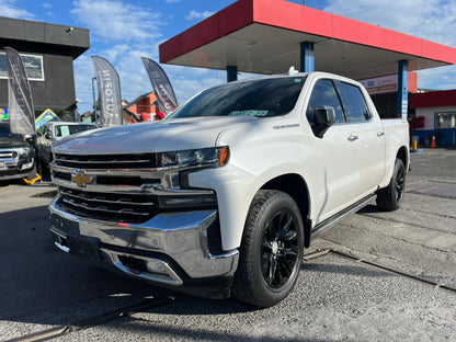 CHEVROLET SILVERADO LTZ 5.3 AT 4x4