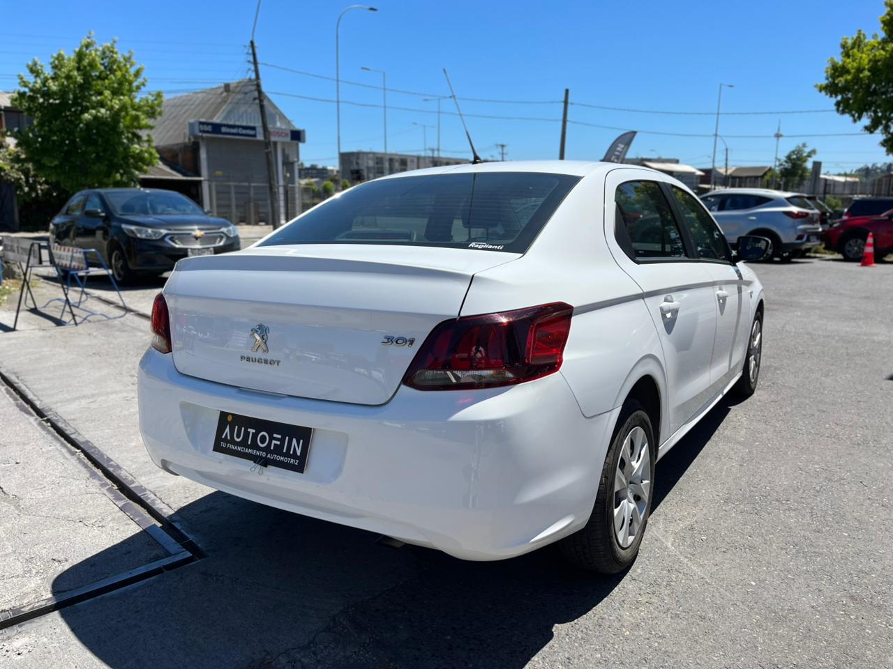 PEUGEOT 301 HDI 1.6 LTS