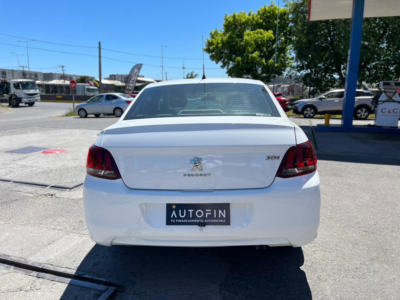 PEUGEOT 301 HDI 1.6 LTS