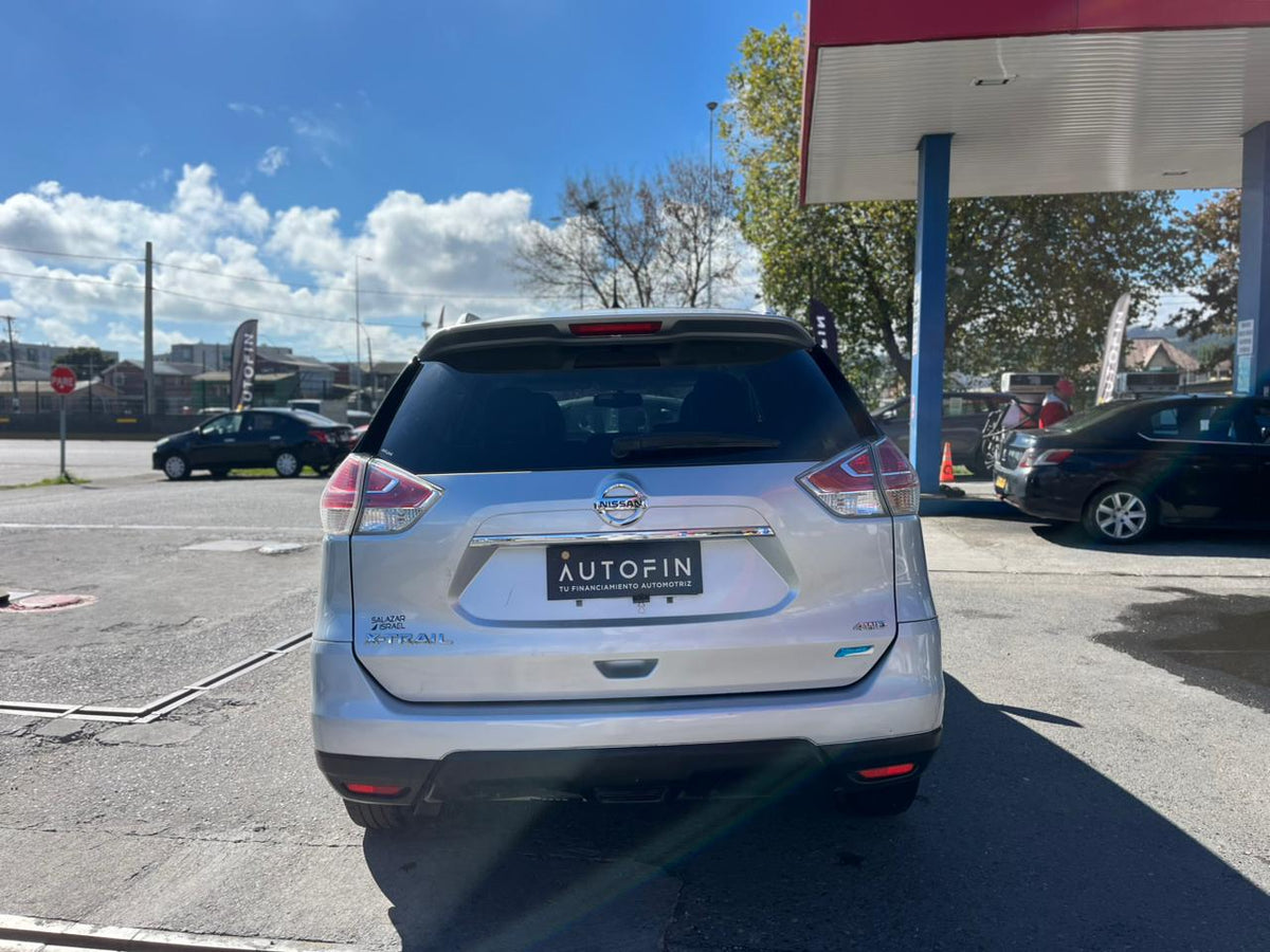 NISSAN X-TRAIL 2.5 AT 4x4 EXCLUSIVE 2017