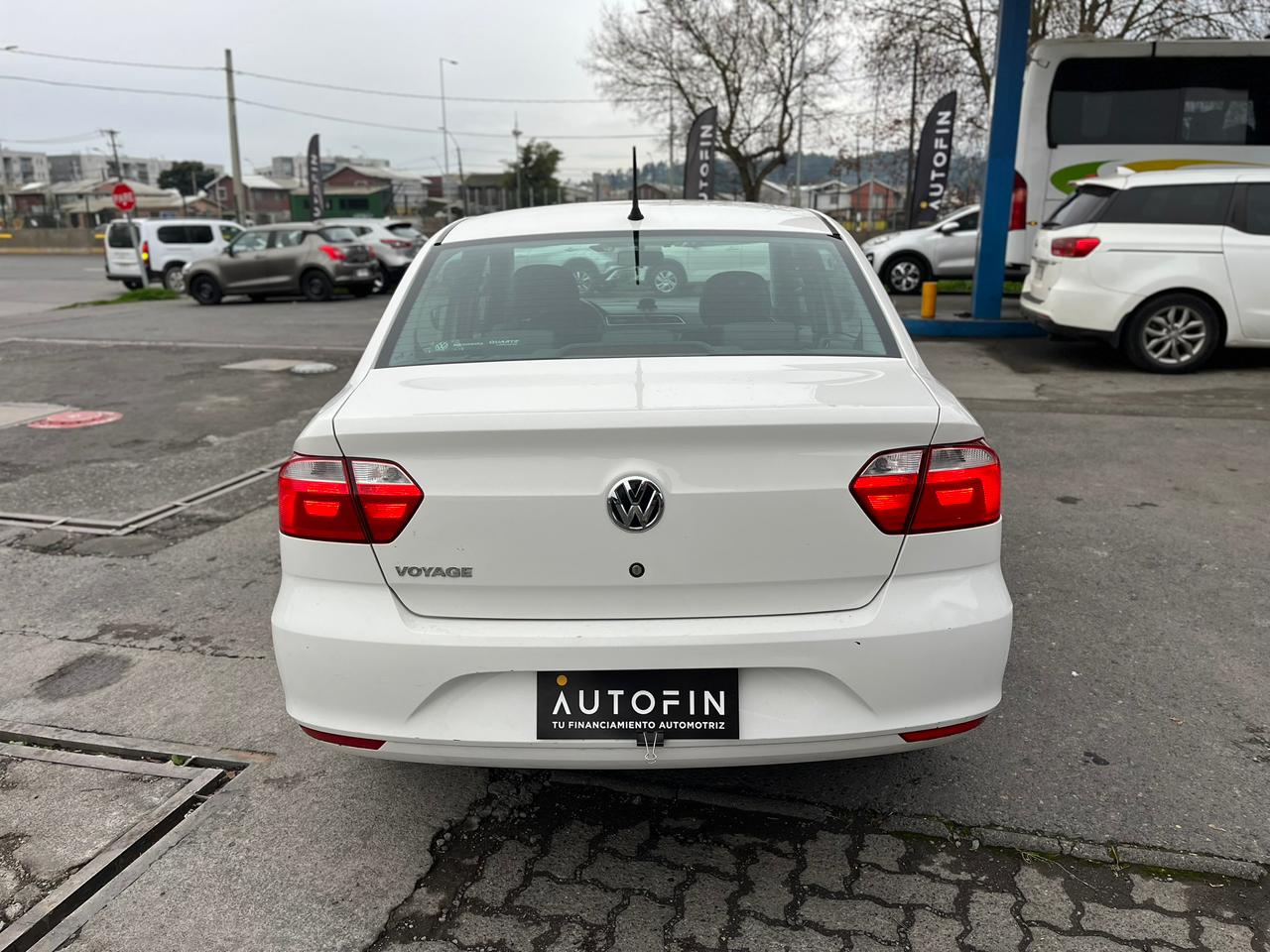 VOLKSWGEN VOYAGE HIGHLINE 1.6 2022