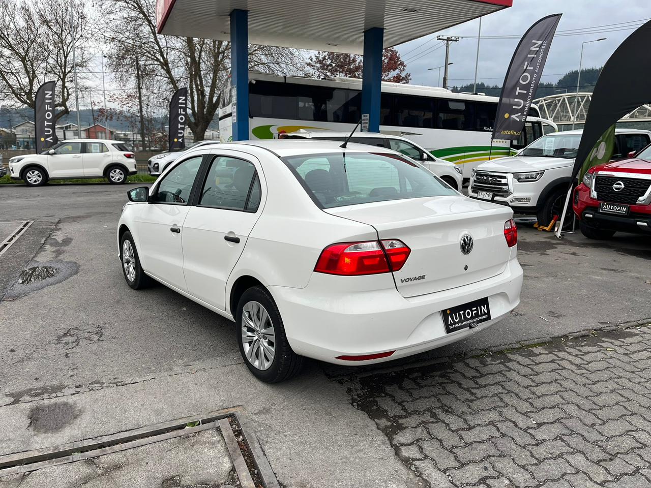 VOLKSWGEN VOYAGE HIGHLINE 1.6 2022