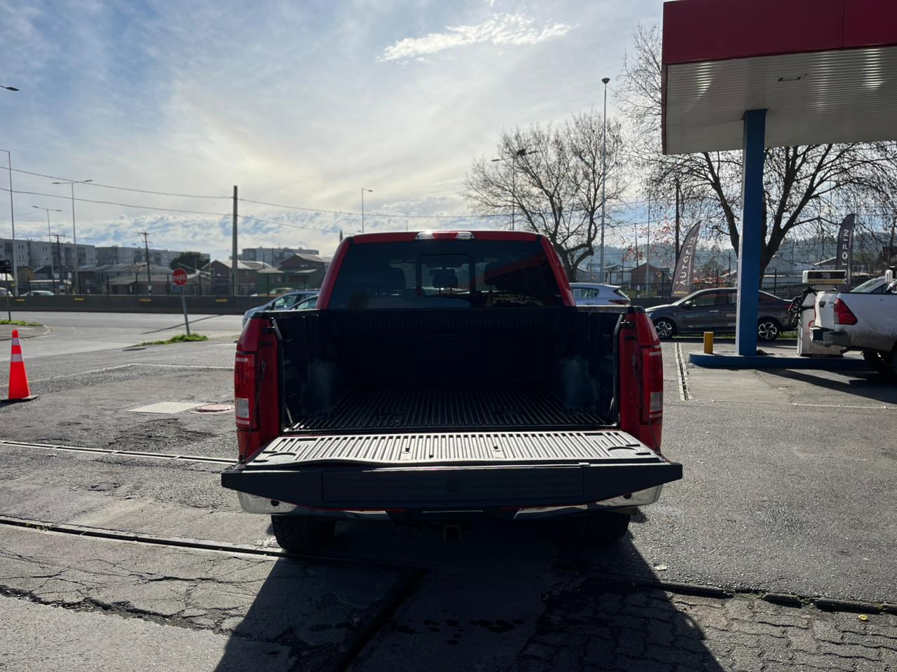 FORD F150 XLT V8 DOBLE CABINA 2017