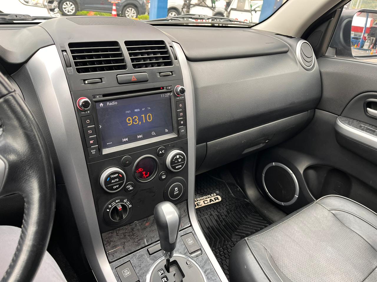 SUZUKI GRAND NOMADE 2.4 GLX 4X4 2018