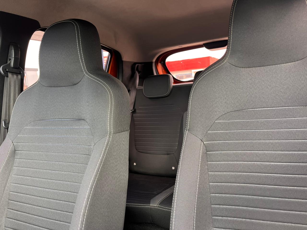 RENAULT KWID 1.0 HB INTENSE 2021