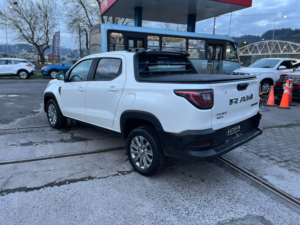 RAM 700 BIGHORN SLT 1.4 2021