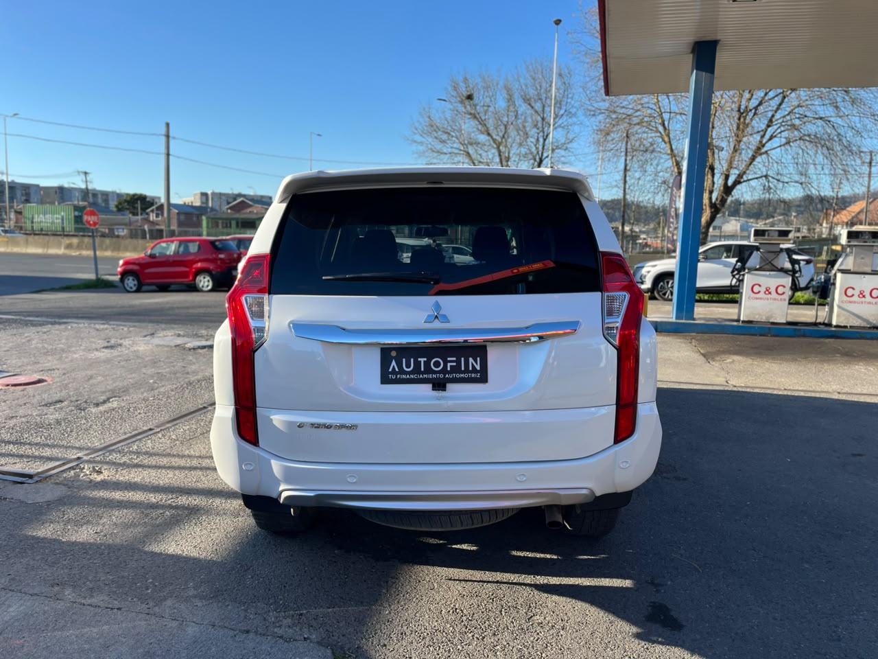 MITSUBISHI MONTERO SPORT 2.4 4X2 MT 2018