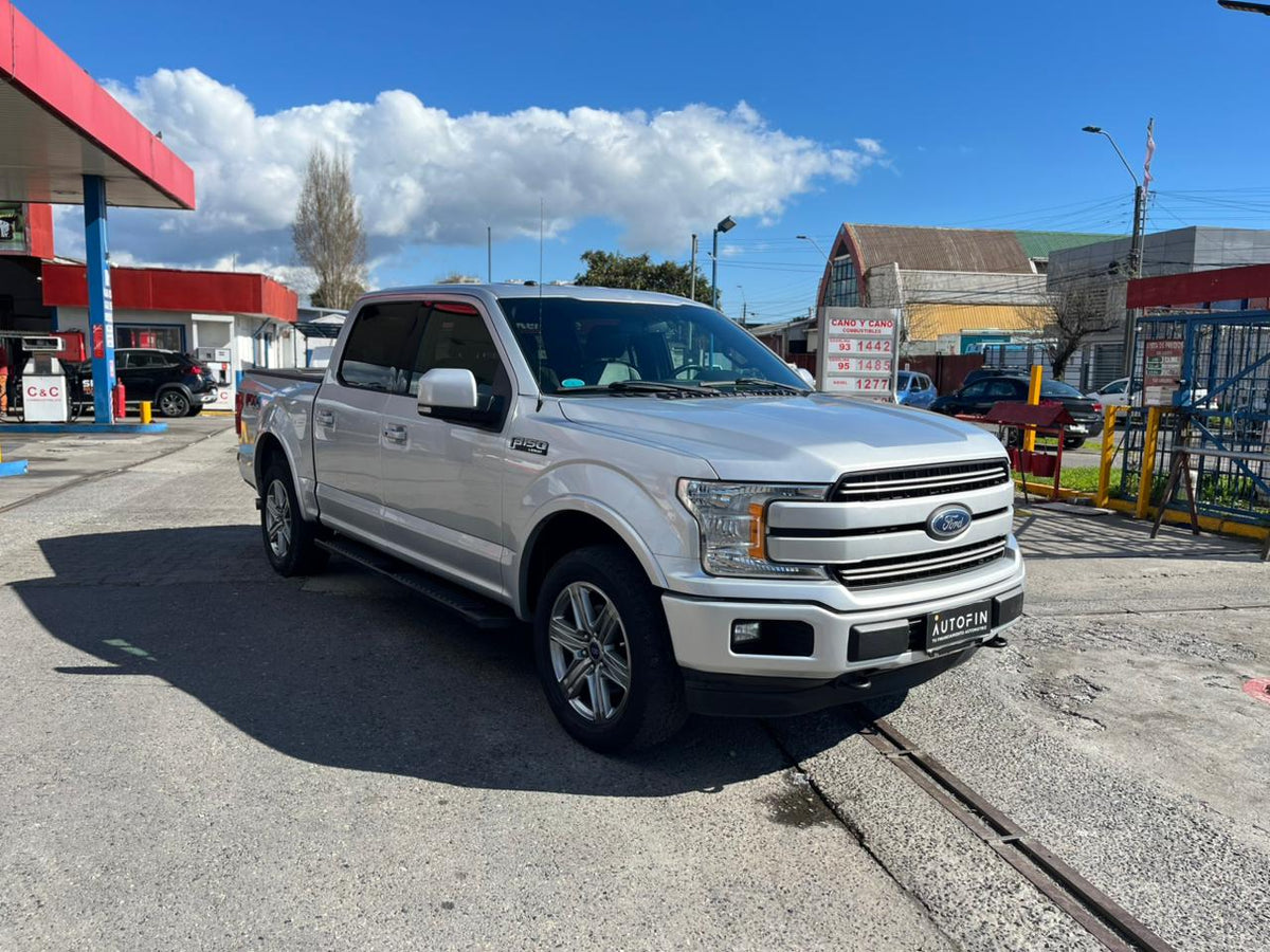 Ford F150 Lariat 5.0 V8