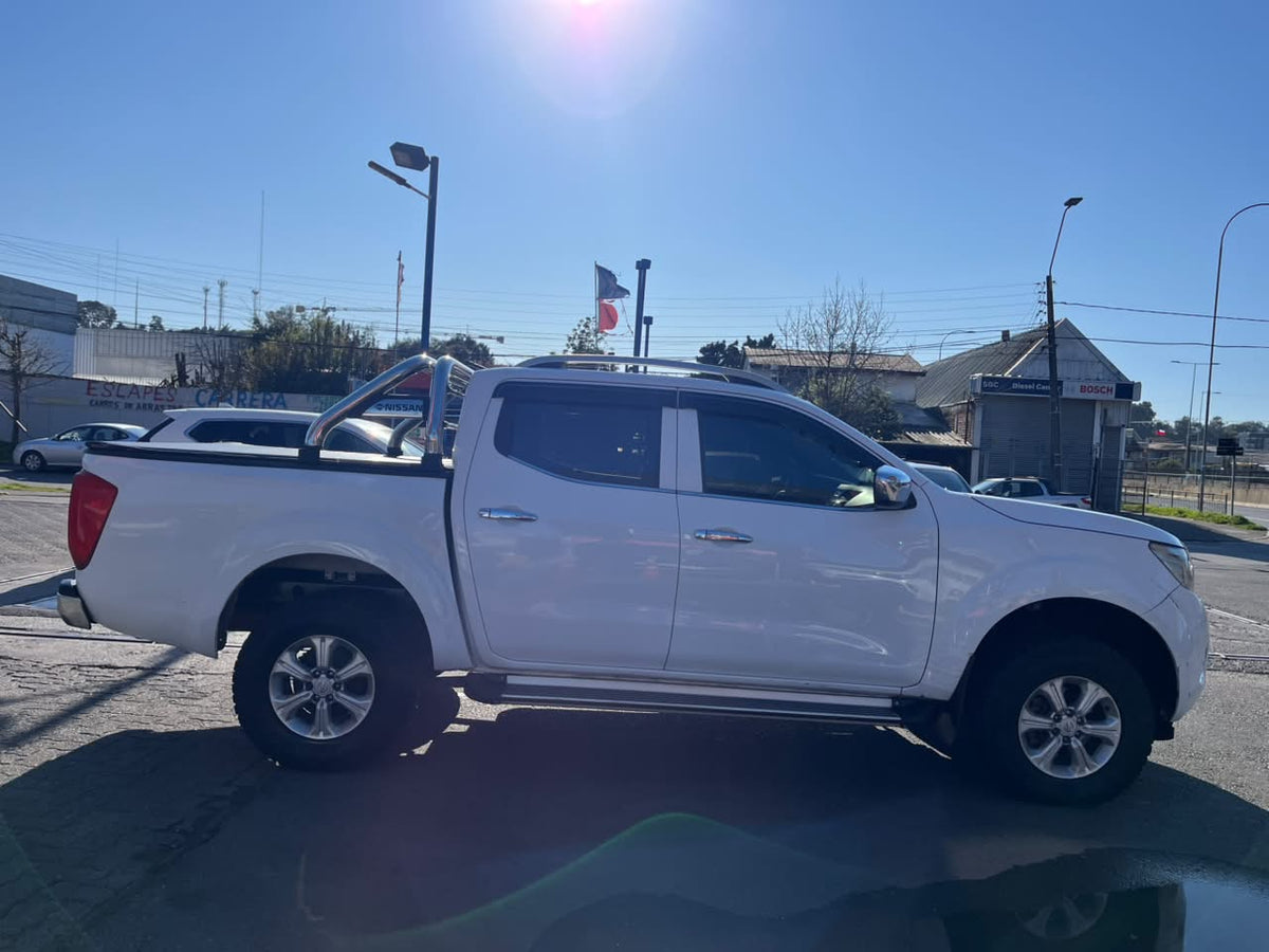 Nissan Np300 Navara — foto 13 de 40