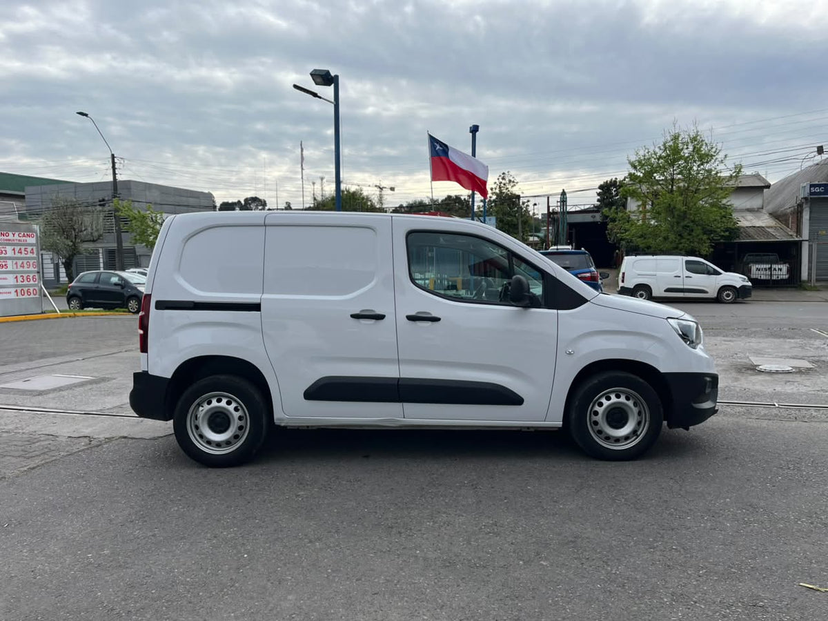 OPEL COMBO 1.5 HDI DIESEL L1 2024