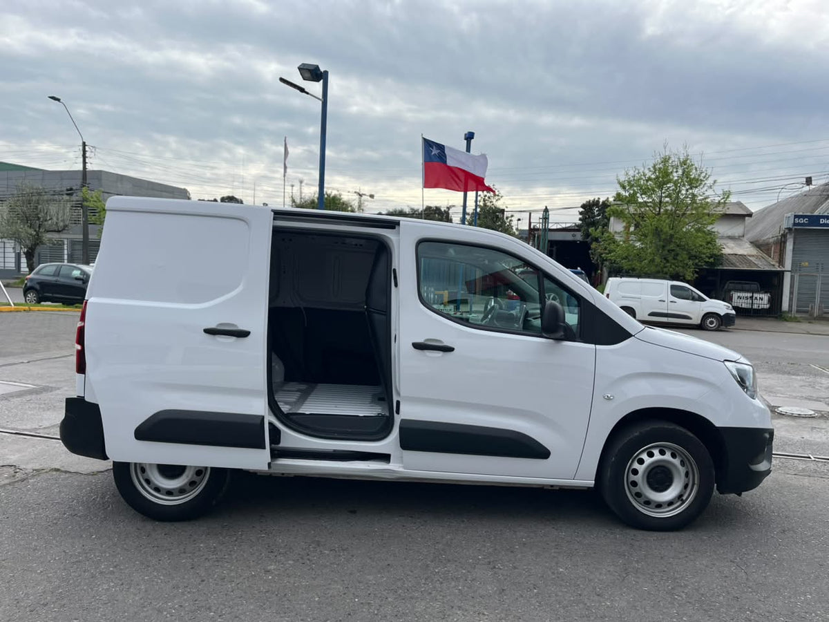 OPEL COMBO 1.5 HDI DIESEL L1 2024