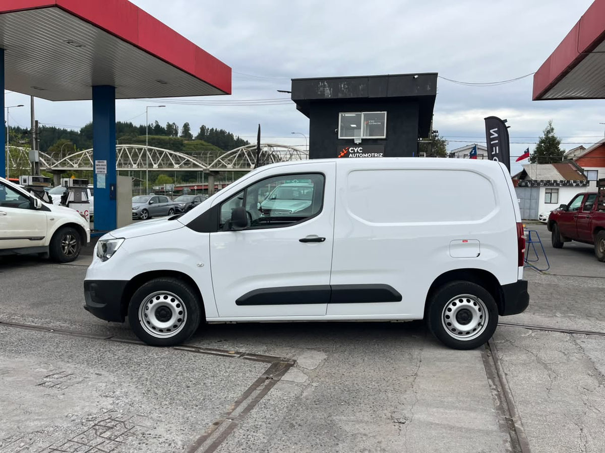 OPEL COMBO 1.6 TURBO DIESEL L1 2024