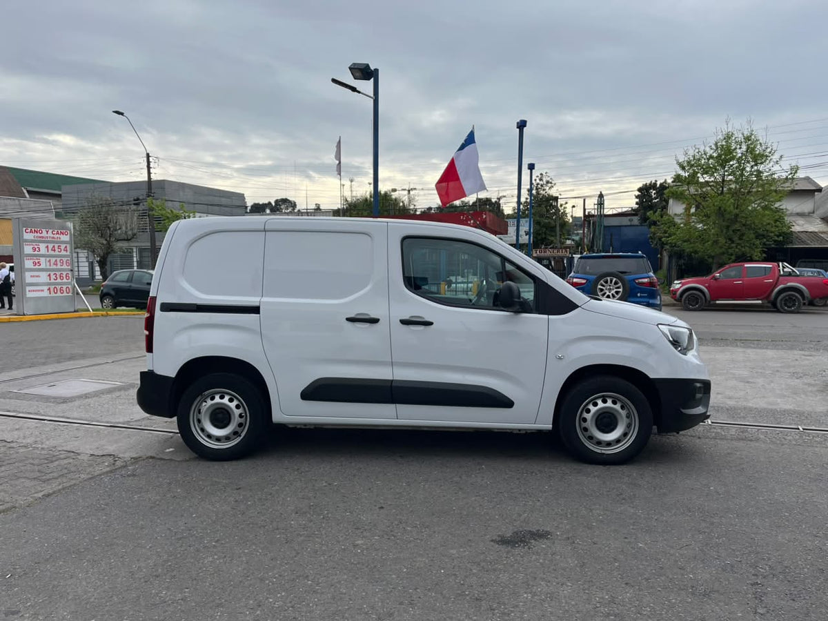 OPEL COMBO 1.6 TURBO DIESEL L1 2024