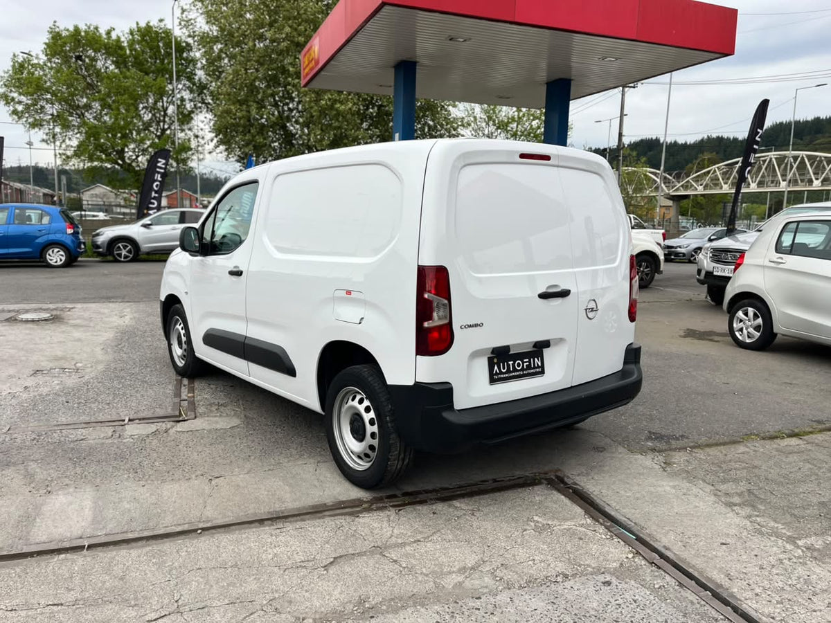 OPEL COMBO 1.6 TURBO DIESEL L1 2024