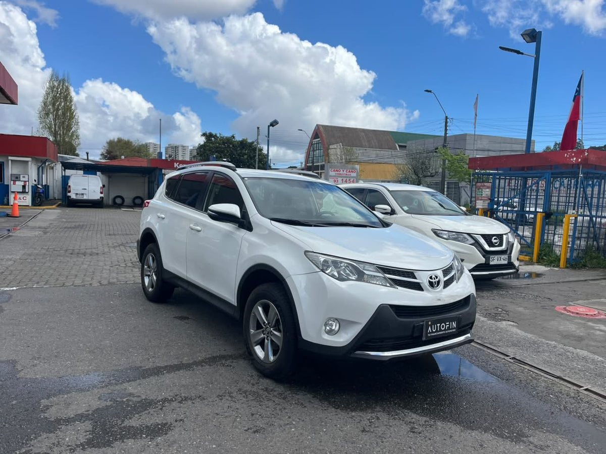 TOYOTA RAV 4 2.5 SUPER LUJO AT 2015