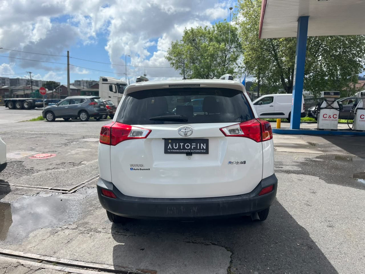 TOYOTA RAV 4 2.5 SUPER LUJO AT 2015