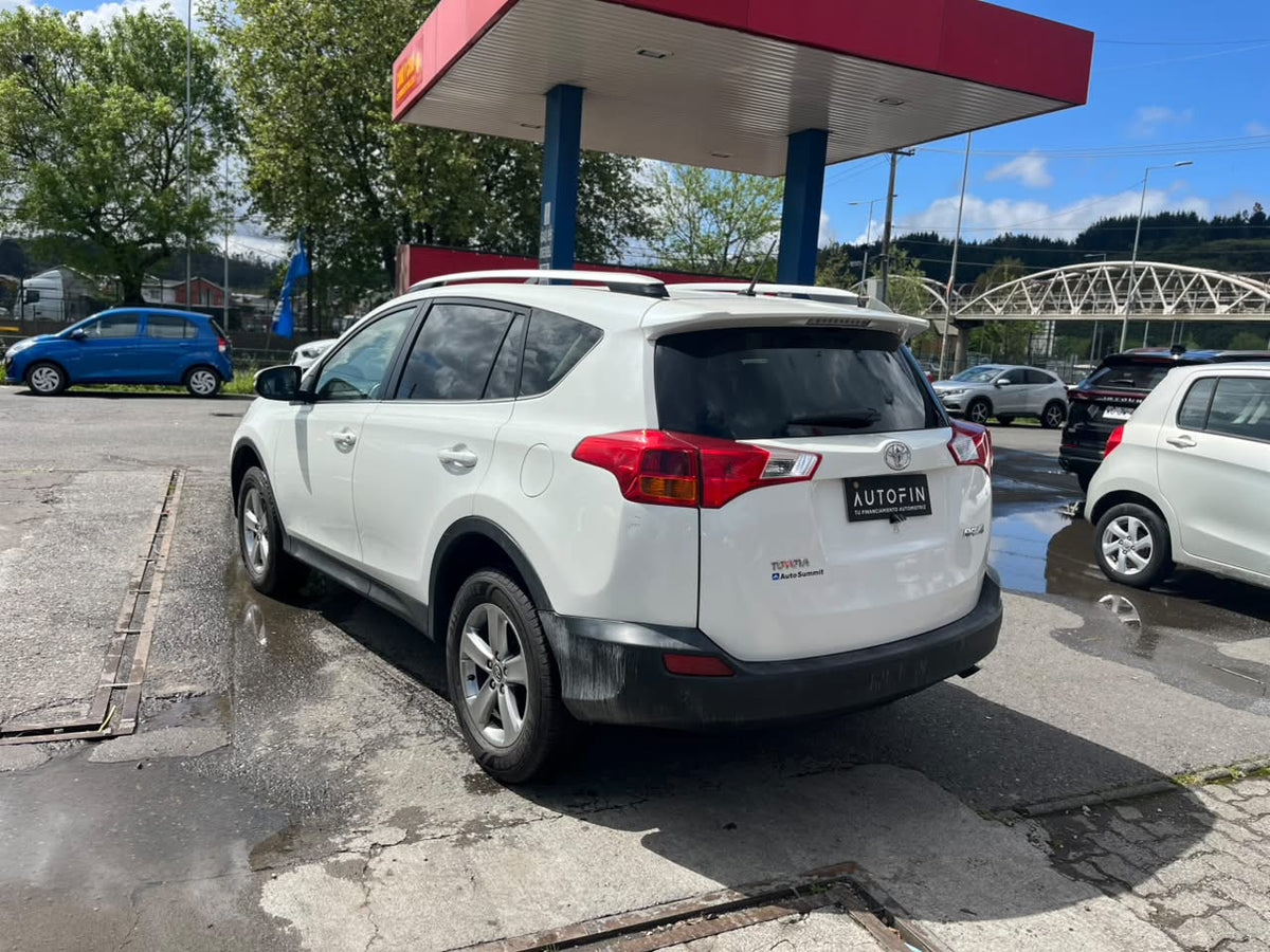 TOYOTA RAV 4 2.5 SUPER LUJO AT 2015