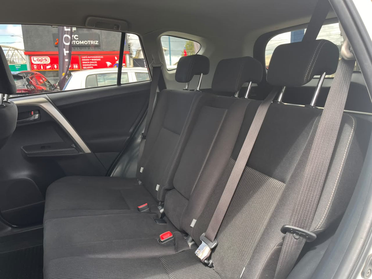 TOYOTA RAV 4 2.5 SUPER LUJO AT 2015