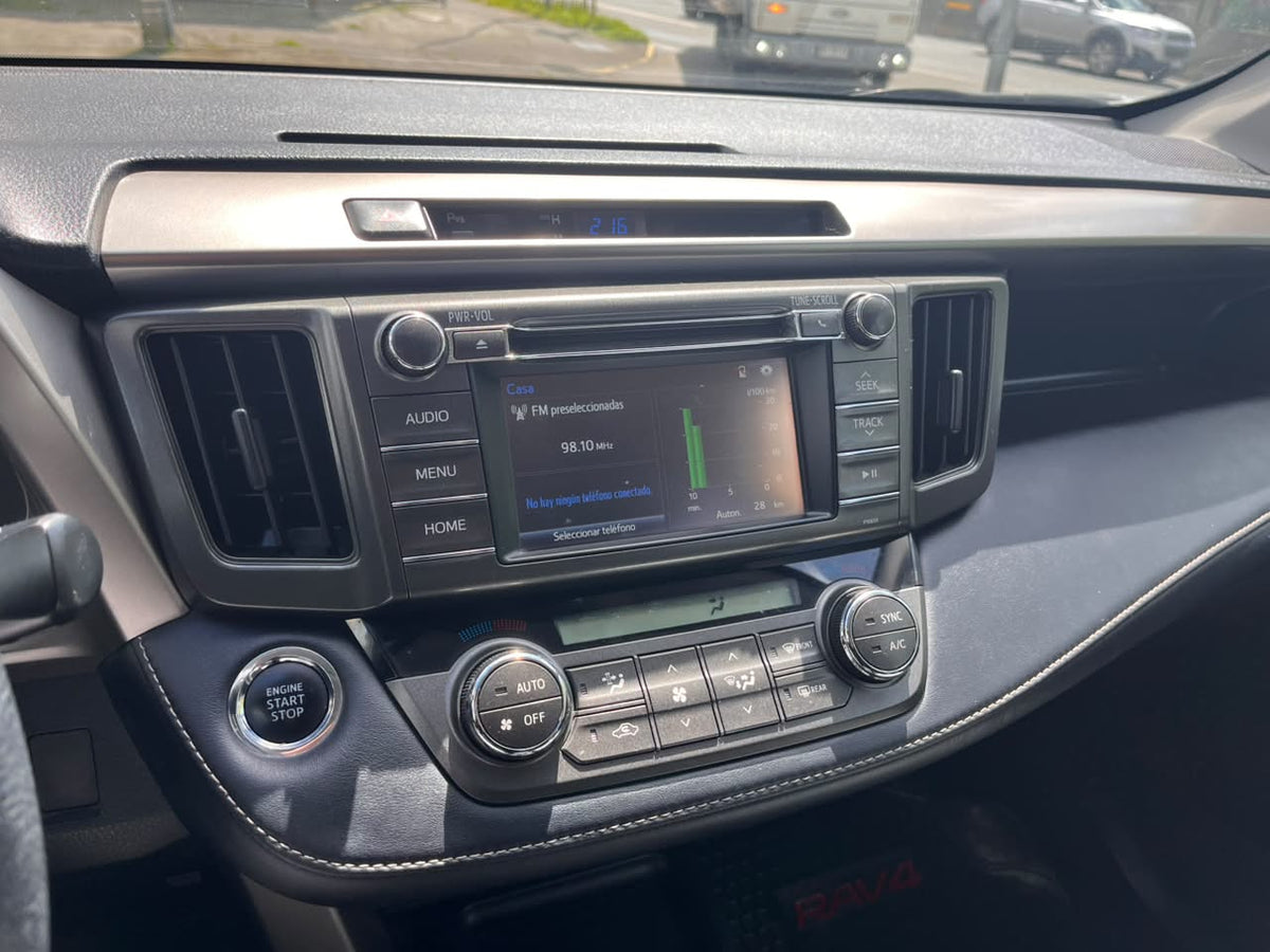 TOYOTA RAV 4 2.5 SUPER LUJO AT 2015
