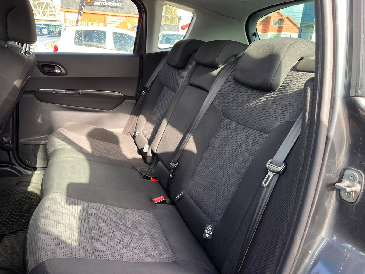 Peugeot 3008 — foto 11 de 40