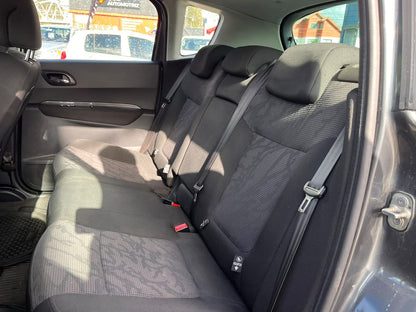Peugeot 3008 — foto 29 de 40
