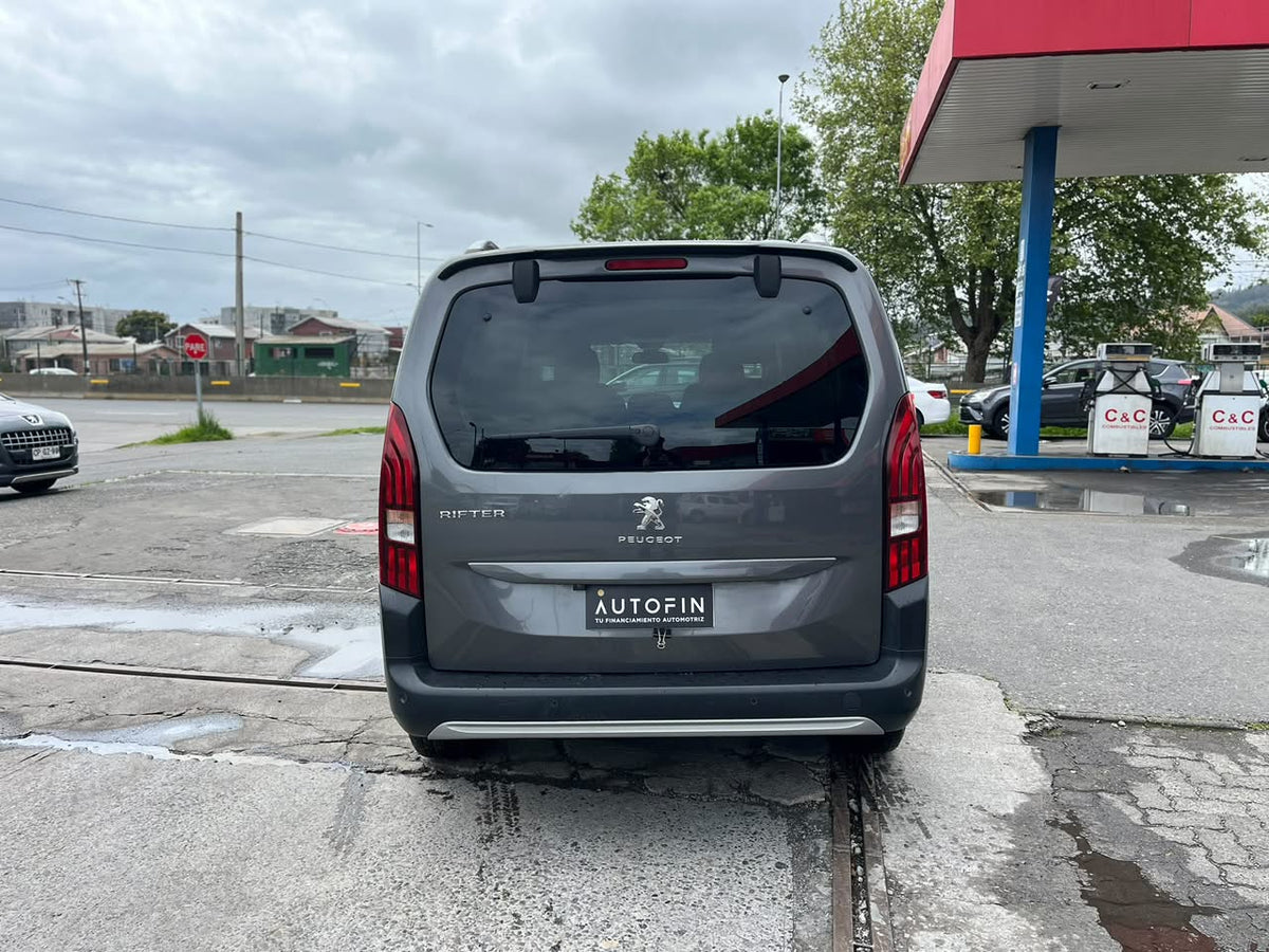 PEUGEOT RIFTER 1.2 AT 2021