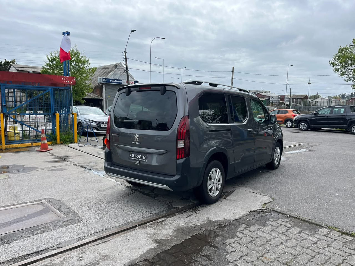 PEUGEOT RIFTER 1.2 AT 2021