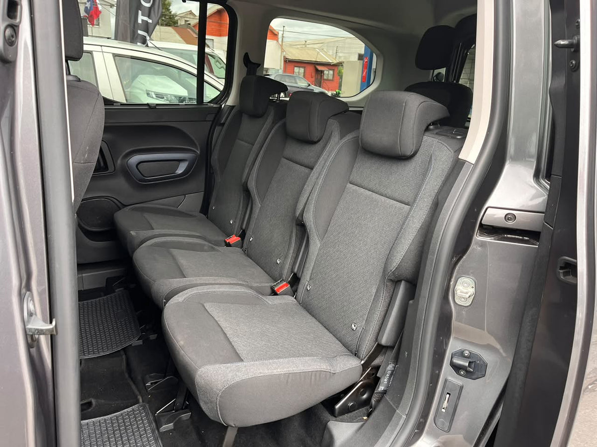 PEUGEOT RIFTER 1.2 AT 2021