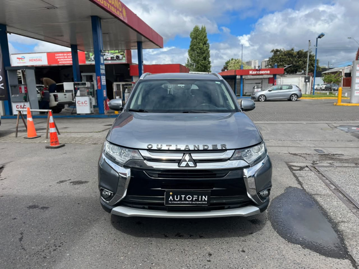 MITSUBISHI OUTLANDER 2.4 GL 4x4 AT 2017