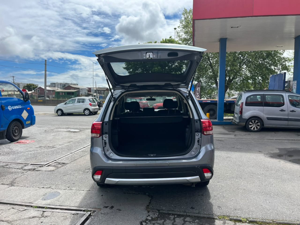 MITSUBISHI OUTLANDER 2.4 GL 4x4 AT 2017