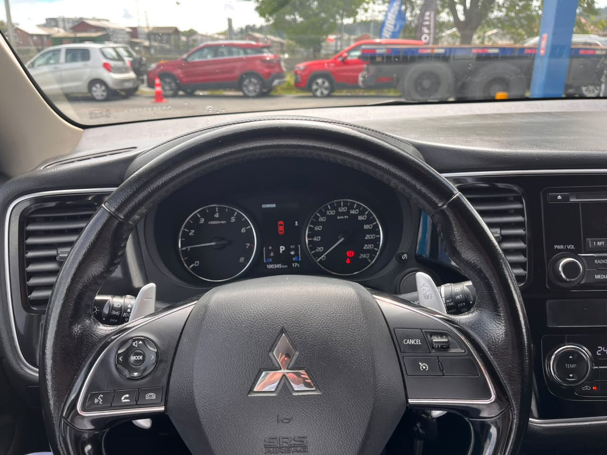 MITSUBISHI OUTLANDER 2.4 GL 4x4 AT 2017
