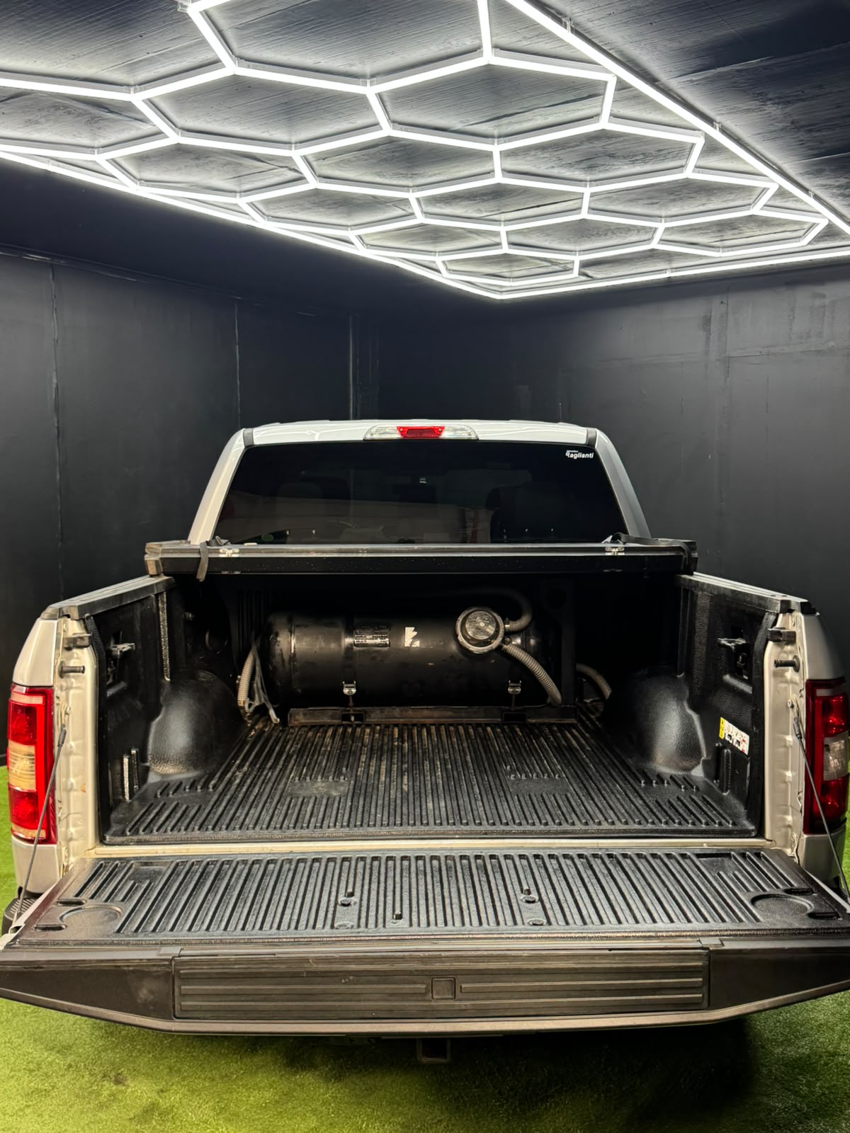 FORD F150 XLT 3.3 4x2 DOBLE CABINA 2020